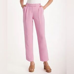 Women’s NEW Express Stylist Mid Rise Pleated Ankle Pant
Color:PINK BLOOM
Size:8